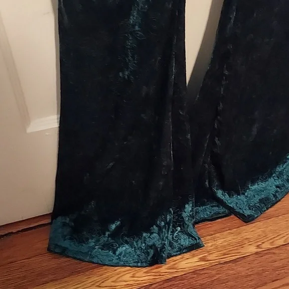 Fashion Nova Velvet Jumpsuit in Hunter - Picture 10 of 16